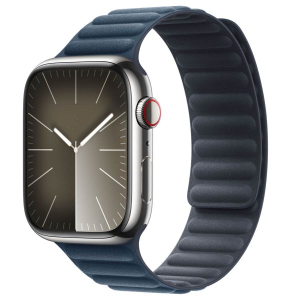 Apple Bracelet à maillons magnétique FineWoven Apple Watch Series 1-10 / SE / Ultra (2) - 42/44/45/46/49 mm - Taille M/L - Baltic Blue