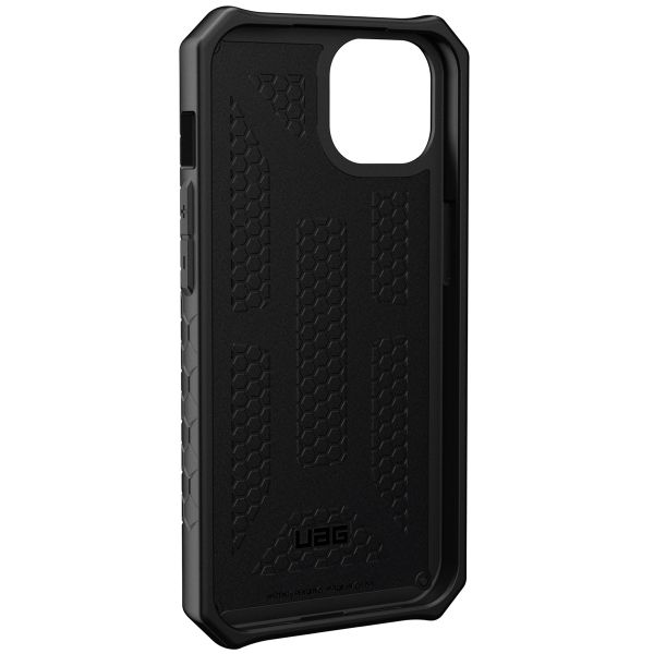 UAG Coque Monarch iPhone 13 - Carbon Fiber