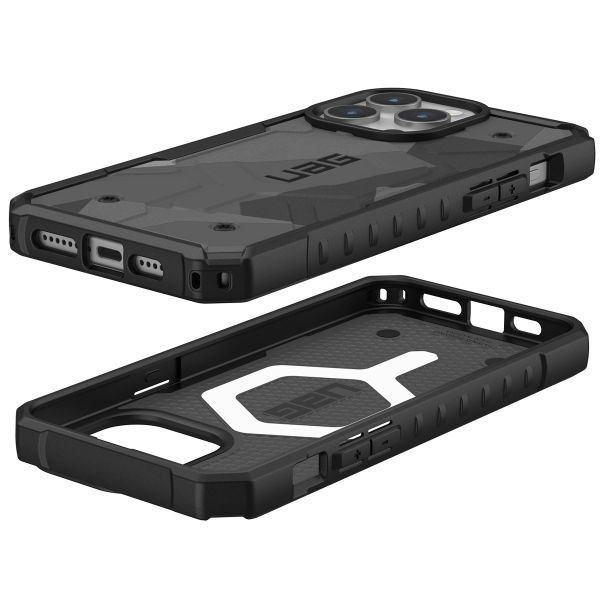 UAG Coque Pathfinder iPhone 15 Pro Max - Geo Camo