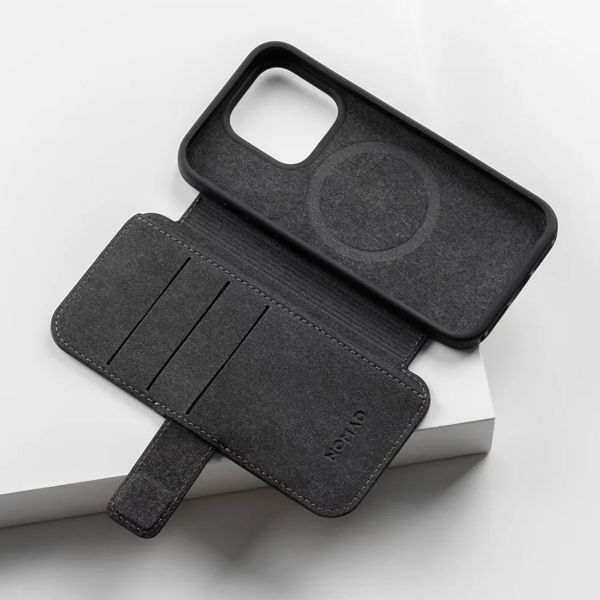 Nomad Étui de téléphone portefeuille Modern Leather Folio iPhone 15 Pro Max - Noir
