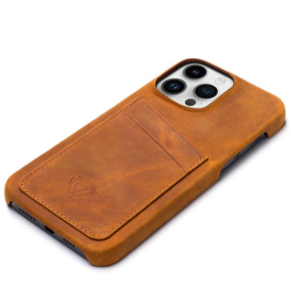 Wachikopa Coque Full Wrap C.C. avec 2 porte-cartes iPhone 14 Pro - Camel