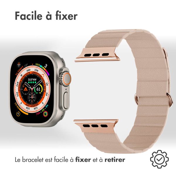 imoshion Bracelet en cuir magnétique Apple Watch Series 1-10 / SE / Ultra (2) - 42/44/45/46/49 mm - Beige