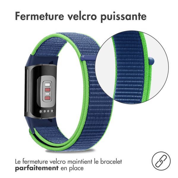 iMoshion Bracelet en nylon Fitbit Charge 5 / Charge 6 - Taille S - Bleu / Vert