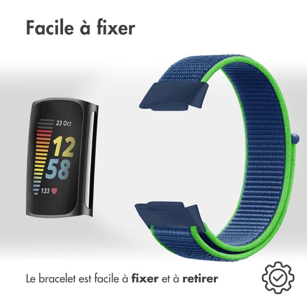 iMoshion Bracelet en nylon Fitbit Charge 5 / Charge 6 - Taille S - Bleu / Vert