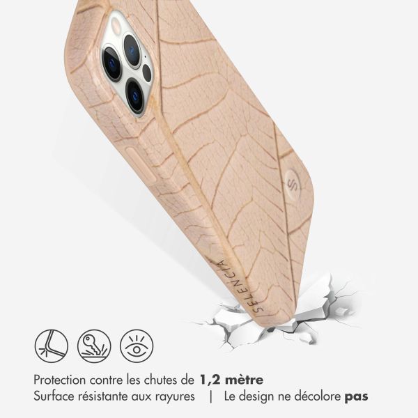 Selencia Aurora Coque Fashion iPhone 12 (Pro) - ﻿Coque durable - 100 % recyclée - Earth Leaf Beige