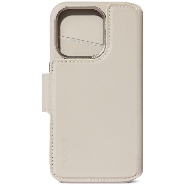 Decoded Portefeuille détachable 2 en 1 en cuir iPhone 15 Pro - Clay
