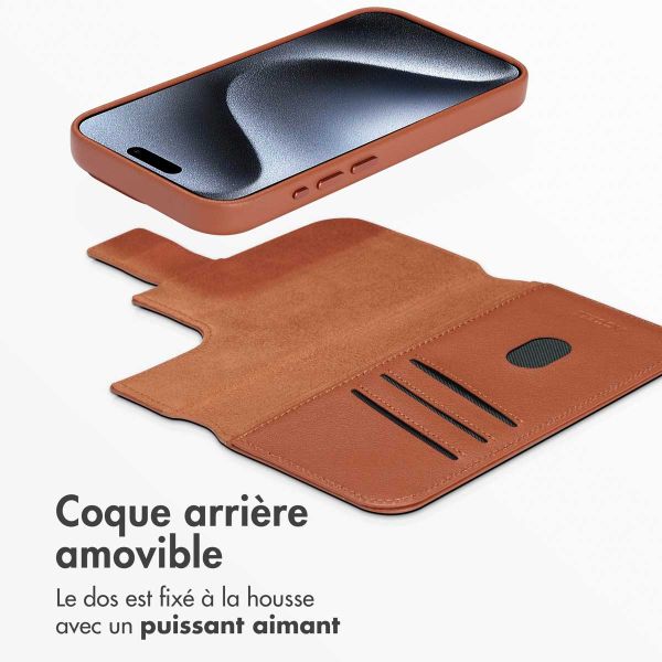 Accezz Étui de téléphone portefeuille en cuir 2-en-1 avec MagSafe iPhone 15 Pro - Sienna Brown