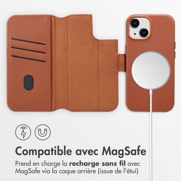 Accezz Étui de téléphone portefeuille en cuir 2-en-1 avec MagSafe iPhone 15 - Sienna Brown