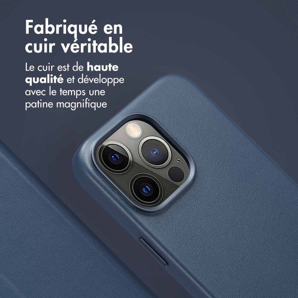 Accezz Étui de téléphone portefeuille en cuir 2-en-1 avec MagSafe iPhone 15 Pro Max - Nightfall Blue