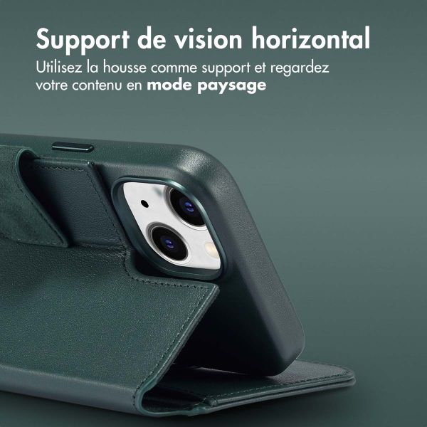 Accezz Étui de téléphone portefeuille en cuir 2-en-1 avec MagSafe iPhone 14 - Cedar Green