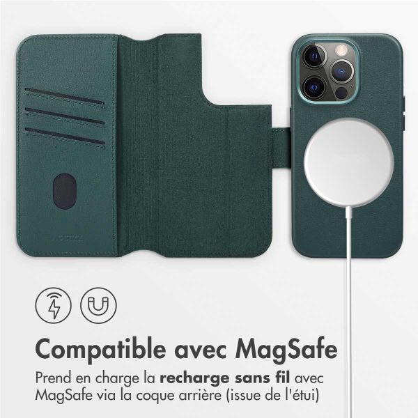 Accezz Étui de téléphone portefeuille en cuir 2-en-1 avec MagSafe iPhone 14 Pro - Cedar Green