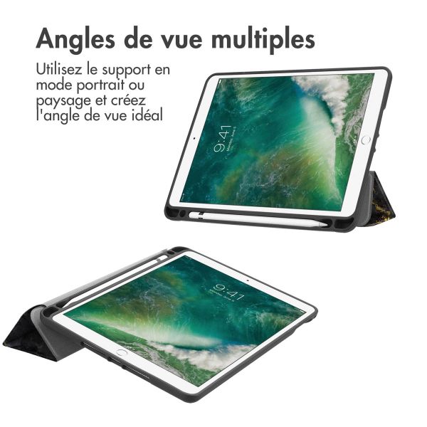 imoshion Coque tablette Trifold iPad 6 (2018) 9.7 pouces / iPad 5 (2017) 9.7 pouces / Air 2 (2014) / Air 1 (2013) - Black Marble