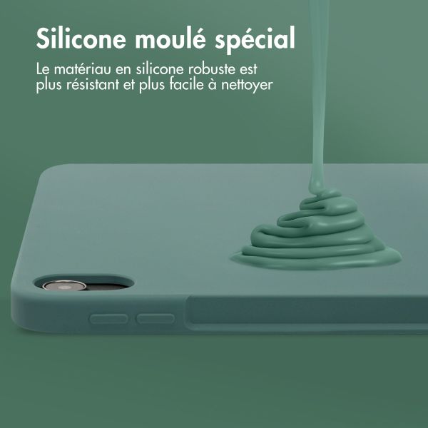 Accezz Coque Liquid Silicone avec porte-stylet iPad Air 11 pouces (2024) M2 / Air 5 (2022) / Air 4 (2020) - Vert foncé