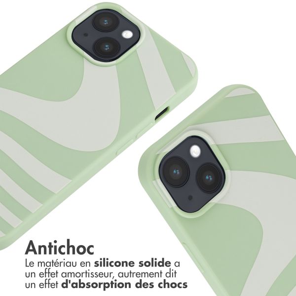 iMoshion Coque design en silicone avec cordon iPhone 15 - Retro Green