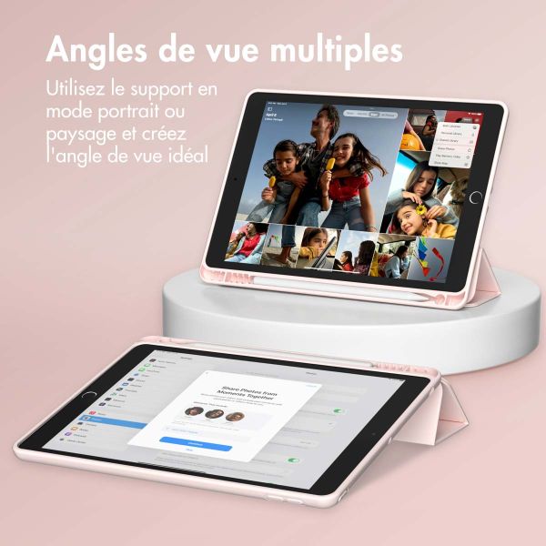 Accezz Étui de téléphone portefeuille Smart Silicone iPad 6 (2018) 9.7 pouces / iPad 5 (2017) 9.7 pouces - Rose