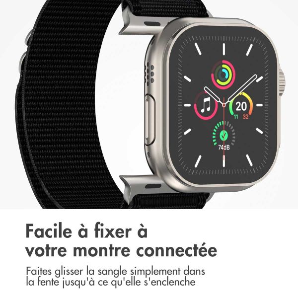 imoshion Bracelet en nylon Alpine Apple Watch Series 1-9 / SE - 38/40/41 mm / Series 10 - 42 mm - Noir