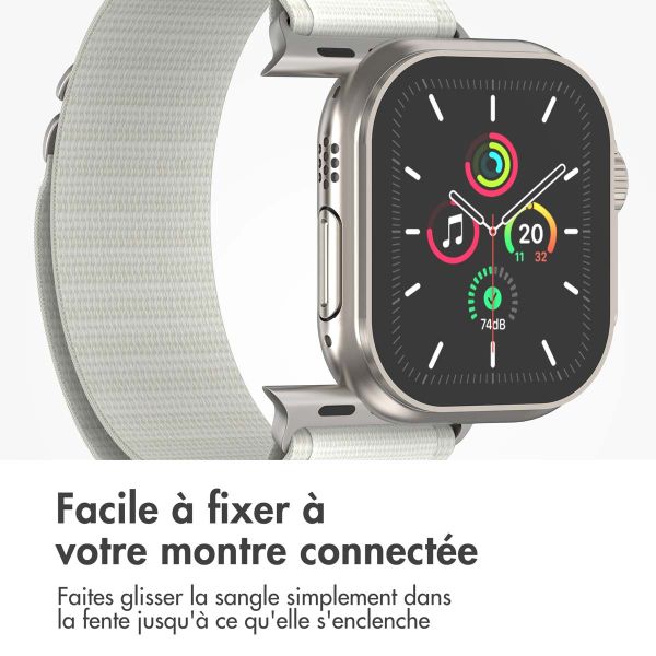 imoshion Bracelet en nylon Alpine Apple Watch Series 1-9 / SE - 38/40/41 mm / Series 10 - 42 mm - Starlight