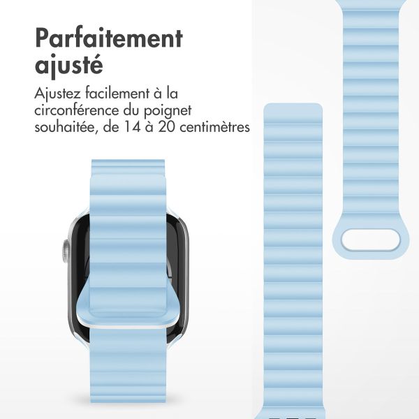 imoshion Bracelet magnétique en silicone pour l'Apple Watch Apple Watch Series 1-9 / SE - 38/40/41 mm / Series 10 - 42 mm - Bleu / Blanc