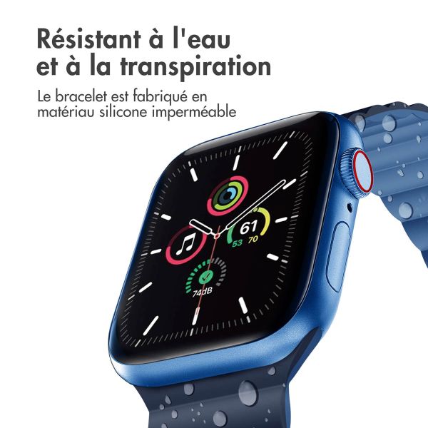 imoshion Bracelet magnétique en silicone pour l'Apple Watch Apple Watch Series 1-9 / SE - 38/40/41 mm / Series 10 - 42 mm - Bleu Foncé