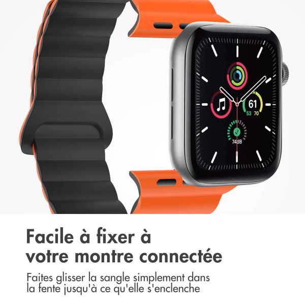 imoshion Bracelet magnétique en silicone pour l'Apple Watch Apple Watch Series 1-9 / SE - 38/40/41 mm / Series 10 - 42 mm - Orange / Noir