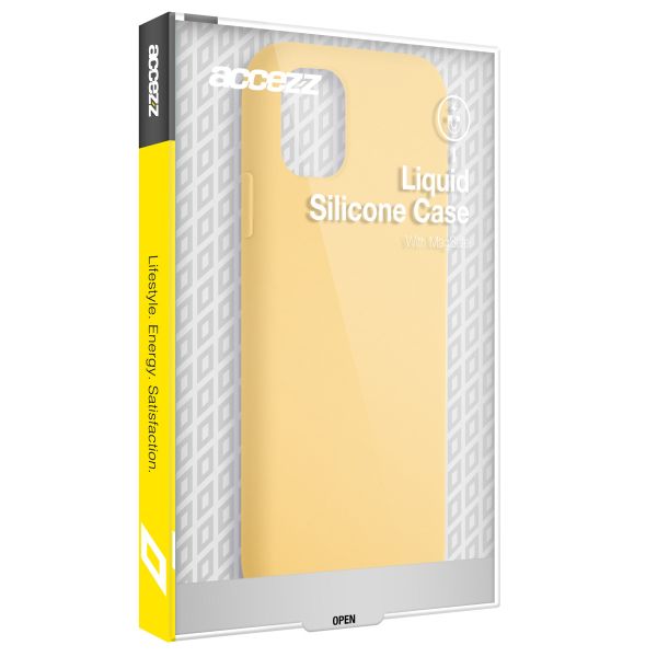 Accezz Coque Liquid Silicone avec MagSafe iPhone 14 Plus - Jaune