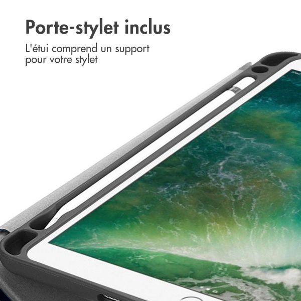 imoshion Coque tablette Trifold iPad 6 (2018) 9.7 pouces / iPad 5 (2017) 9.7 pouces / Air 2 (2014) / Air 1 (2013)