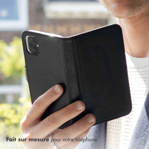 Selencia Étui de téléphone portefeuille en cuir véritable iPhone 15 Plus - Noir