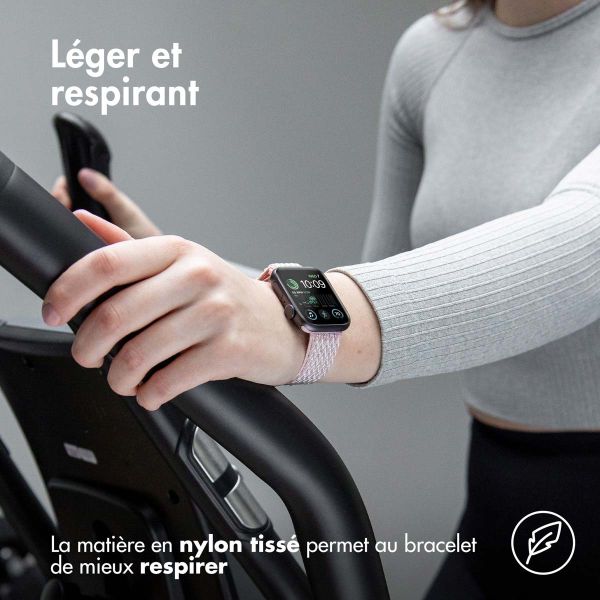 imoshion Bande élastique en nylon Apple Watch Series 1-9 / SE - 38/40/41 mm / Series 10 - 42 mm - Rose