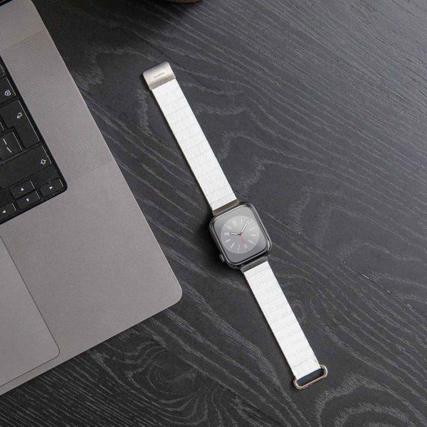 imoshion Bracelet en cuir magnétique Apple Watch Series 1-10 / SE / Ultra (2) - 42/44/45/46/49 mm - Blanc