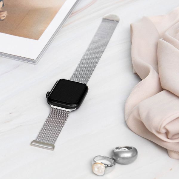 imoshion Bracelet magnétique milanais Apple Watch Series 1-10 / SE / Ultra (2) - 42/44/45/46/49 mm - Taille M - Argent