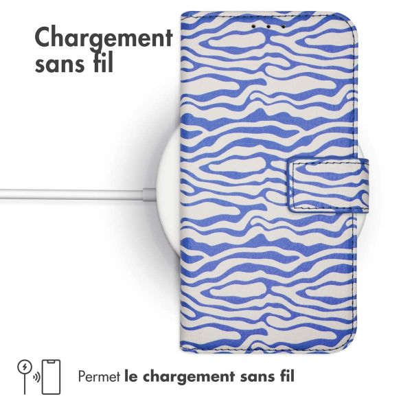 imoshion ﻿Étui de téléphone portefeuille Design iPhone 12 (Pro) - White Blue Stripes