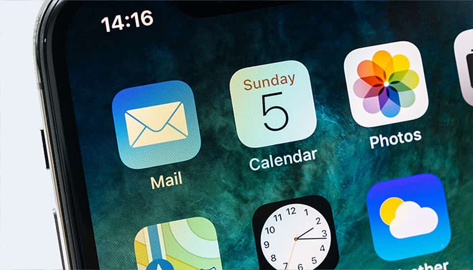 iPhone 16 avec iOS 18, nouvelle fonction : Tapback avec emojis ou autocollants et expression dans les messages.